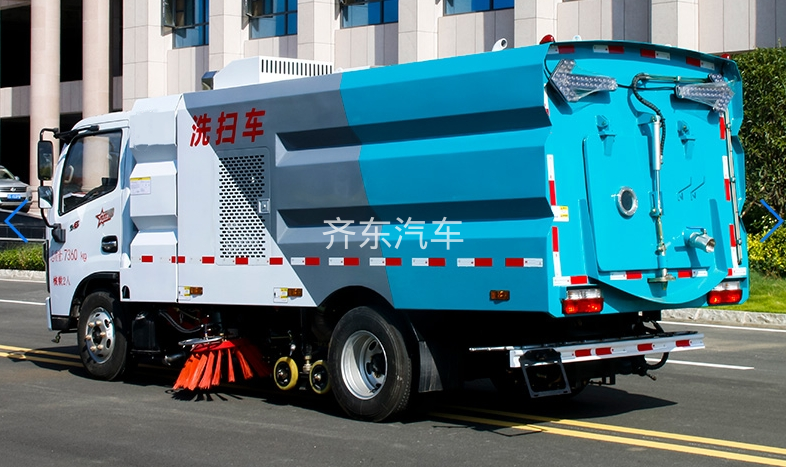 东风多利卡7.36吨洗扫车