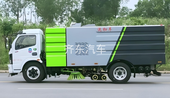 东风多利卡7.36吨洗扫车