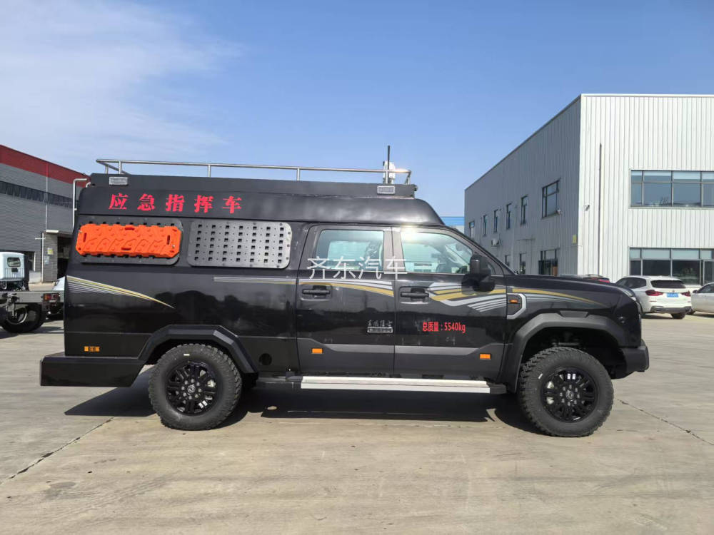 江铃福特指挥车