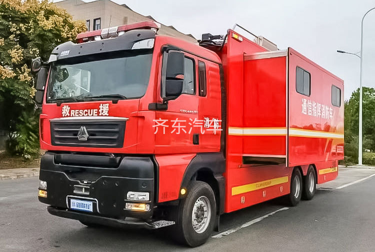江铃福特指挥车