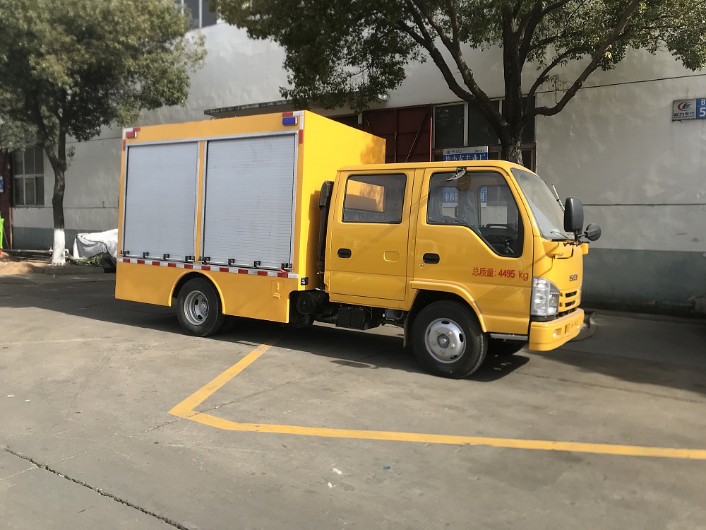 慶鈴雙排座工程救險車[1000-2000m3/h]