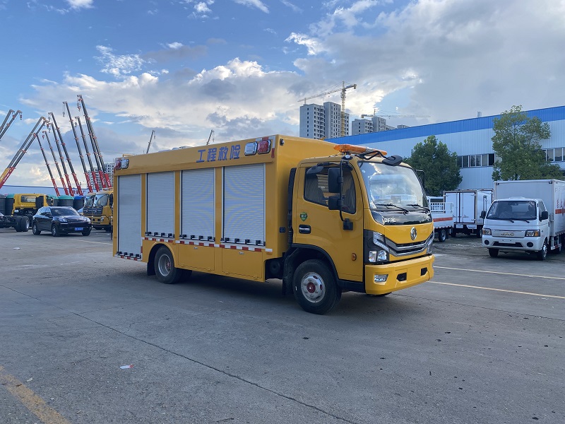 东风大多利卡救险车.