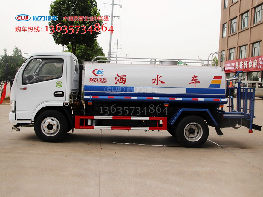 国五东风5方喷洒车 多利卡洒水车