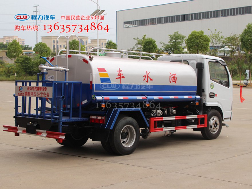 国五东风5方喷洒车 多利卡洒水车