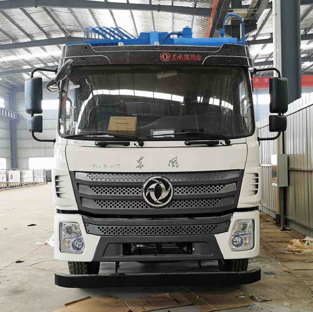 程力威牌CLW5250ZYSD5型压缩式垃圾车