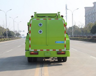 程力威牌CLW5082TCAE5型餐厨垃圾车
