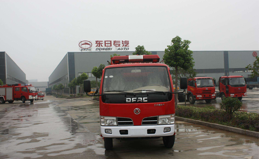 消防車廠家新東日專汽談談消防車的鋼板彈簧懸架注意事項