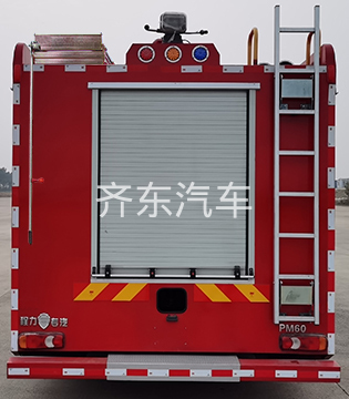 HOWO 8.1吨水罐消防车