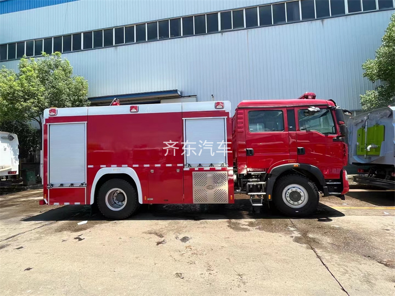 豪沃25吨泡沫消防车