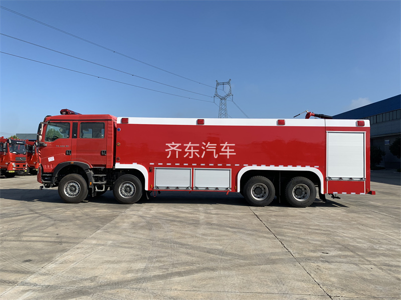 豪沃25吨泡沫消防车
