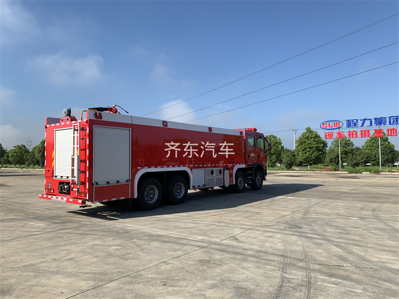 豪沃25吨泡沫消防车