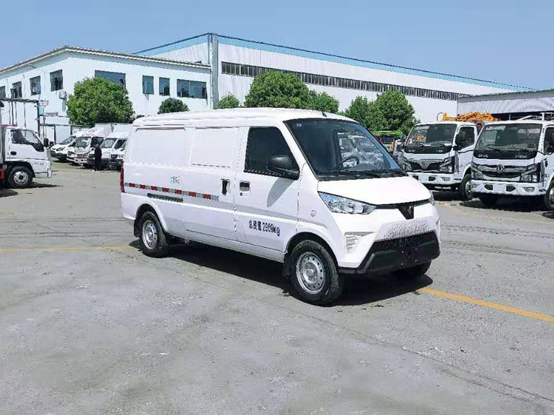 五菱纯电动面包冷藏车