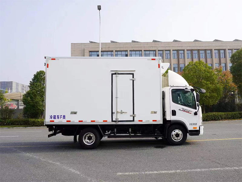 国六解放J6F蓝牌4米2冷藏车