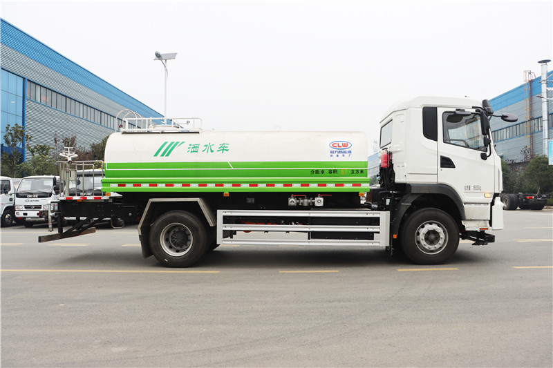 比亚迪10方纯电动洒水车