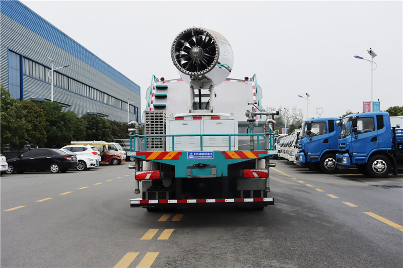 比亚迪T8纯电动多功能抑尘车