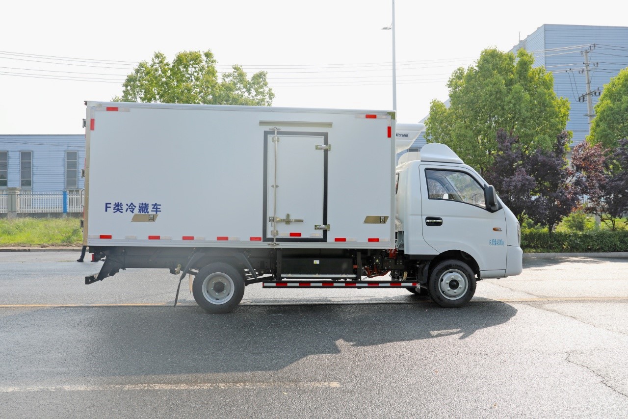 吉利 锋锐V5E纯电动冷藏车