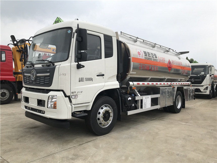 东风天锦10吨铝合金运油车
