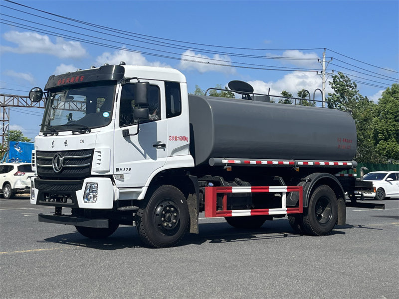 东风K6洒水车