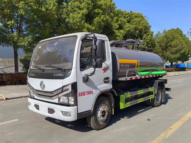 东风多利卡吸粪车