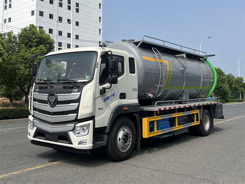 欧曼行星清洗吸污车