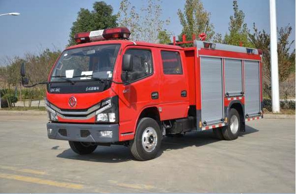 國六 東風2.5噸內藏式水罐消防車