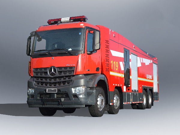 奔馳18噸水罐消防車.jpg