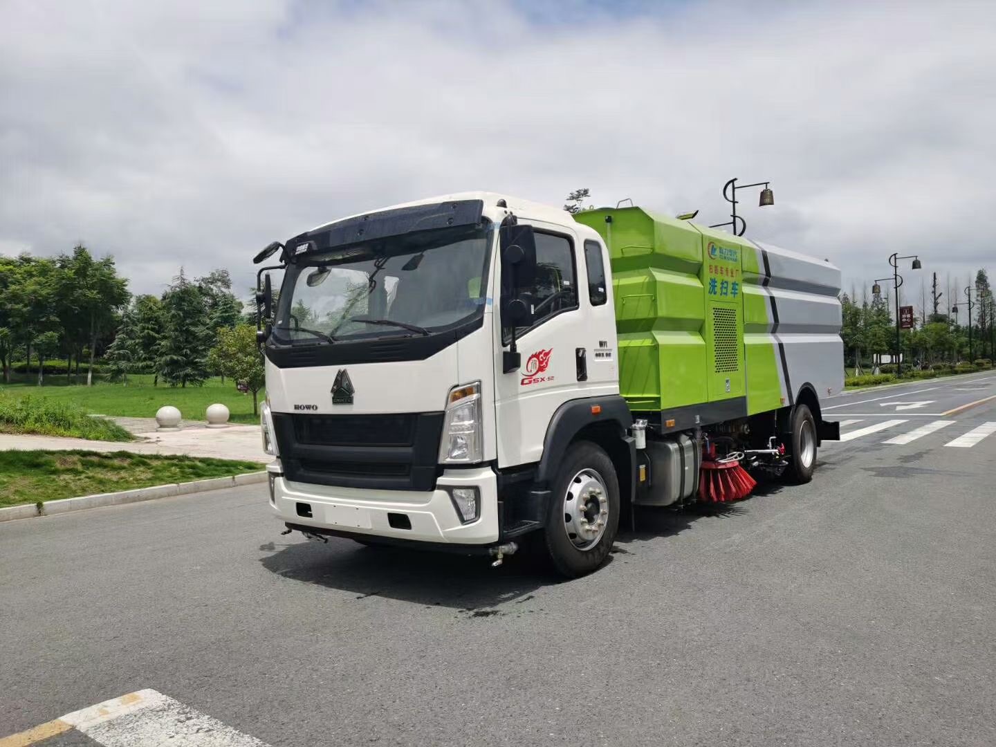 重汽HOWO洗扫车