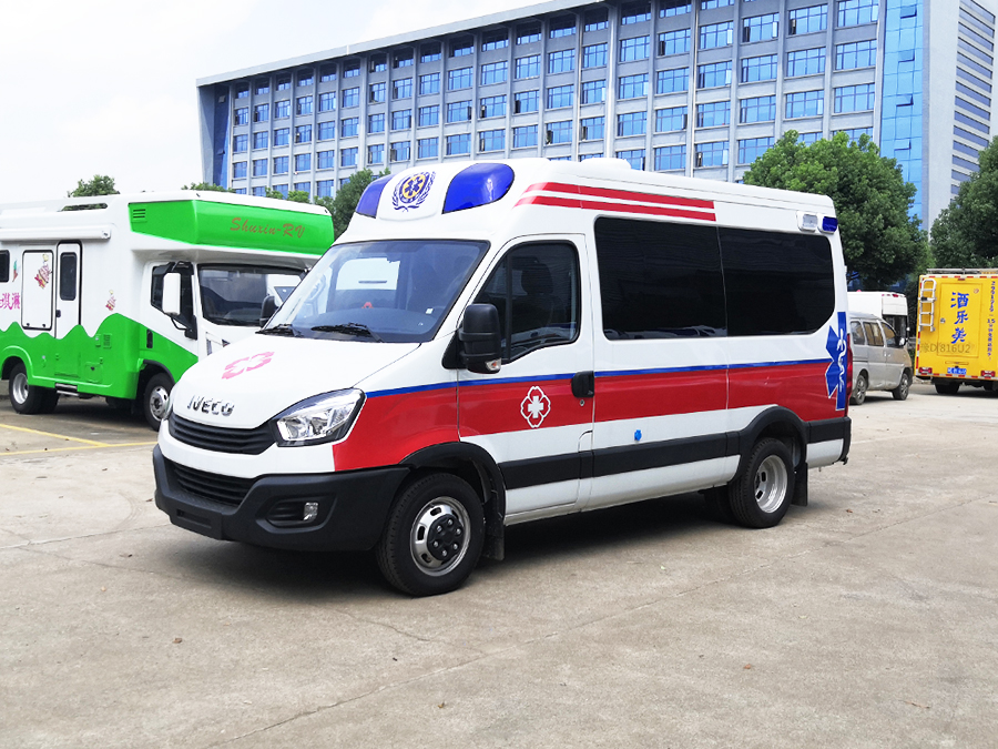依维柯欧胜监护型救护车