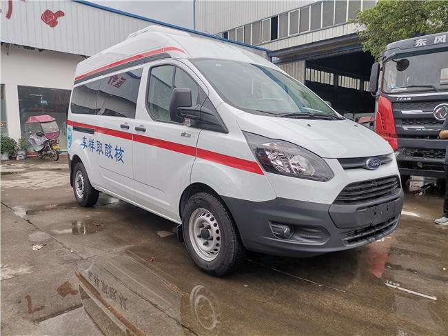 江铃福特核酸采样车
