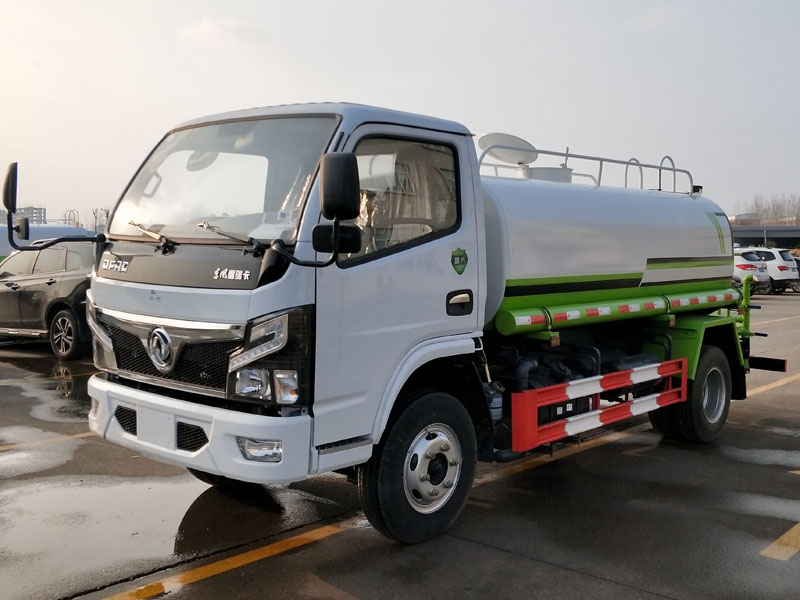 国六东风小福瑞卡 5吨 洒水车