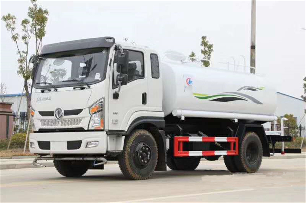 国六东风专底DIL 12吨 洒水车