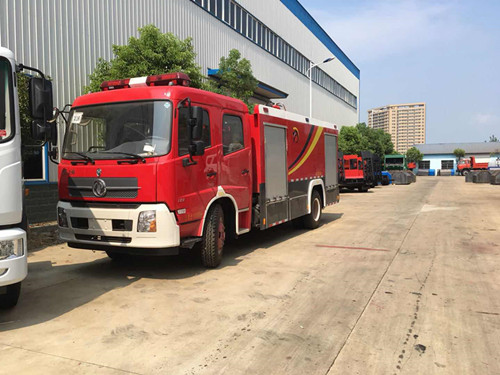 東風(fēng)天錦6噸消防車