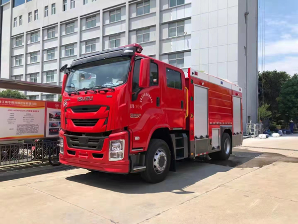 国六6吨五十铃泡沫消防车