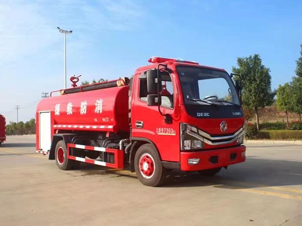 5吨小多利卡消防洒水车