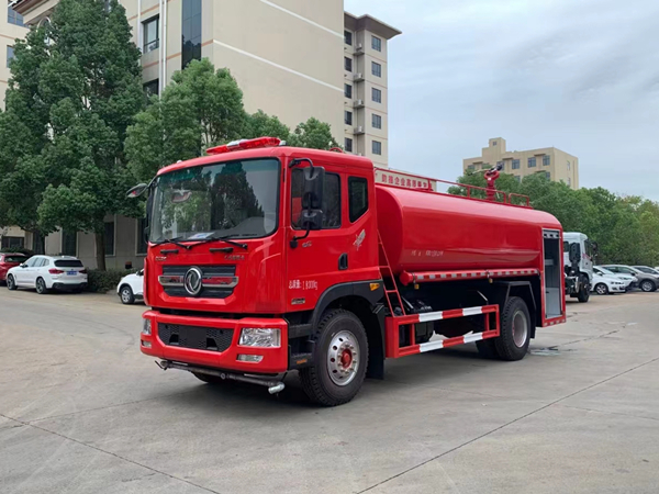 12吨东风D9消防洒水车