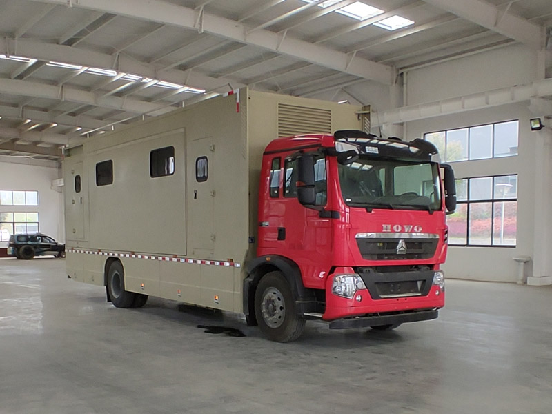 程力威牌CLW5150XZHZ6指挥车
