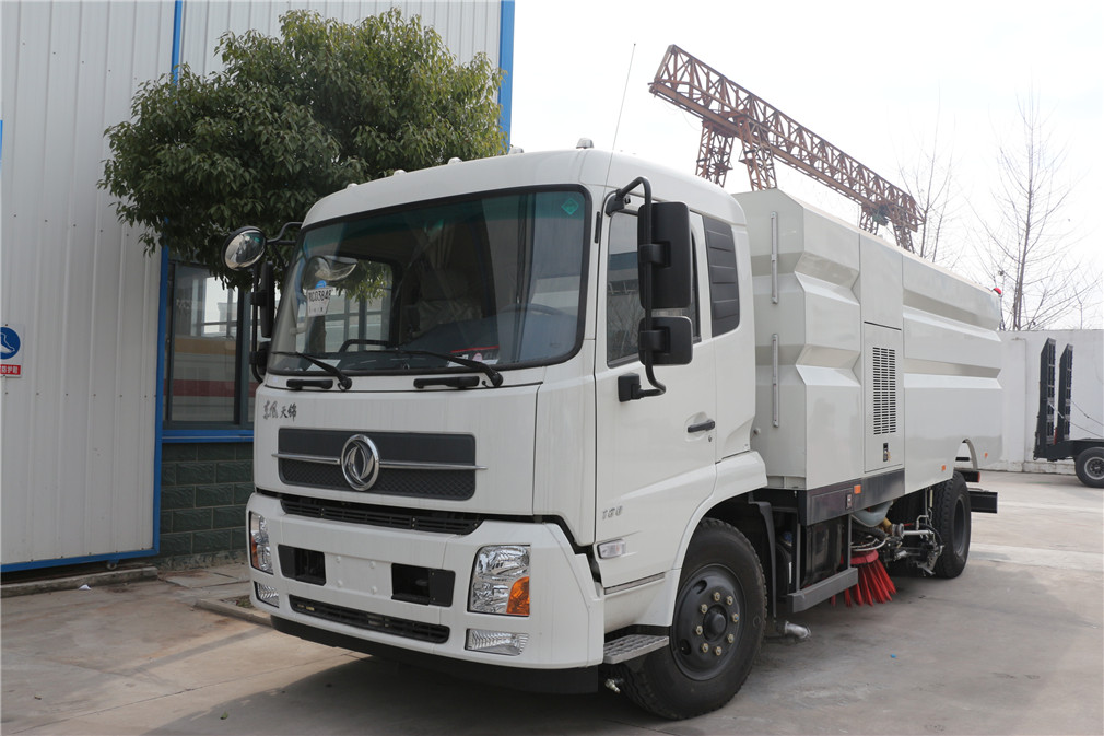 東風(fēng)天錦洗掃車