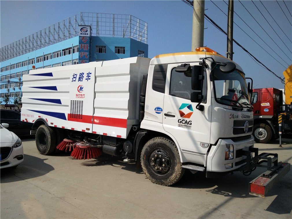 東風(fēng)天錦掃路車