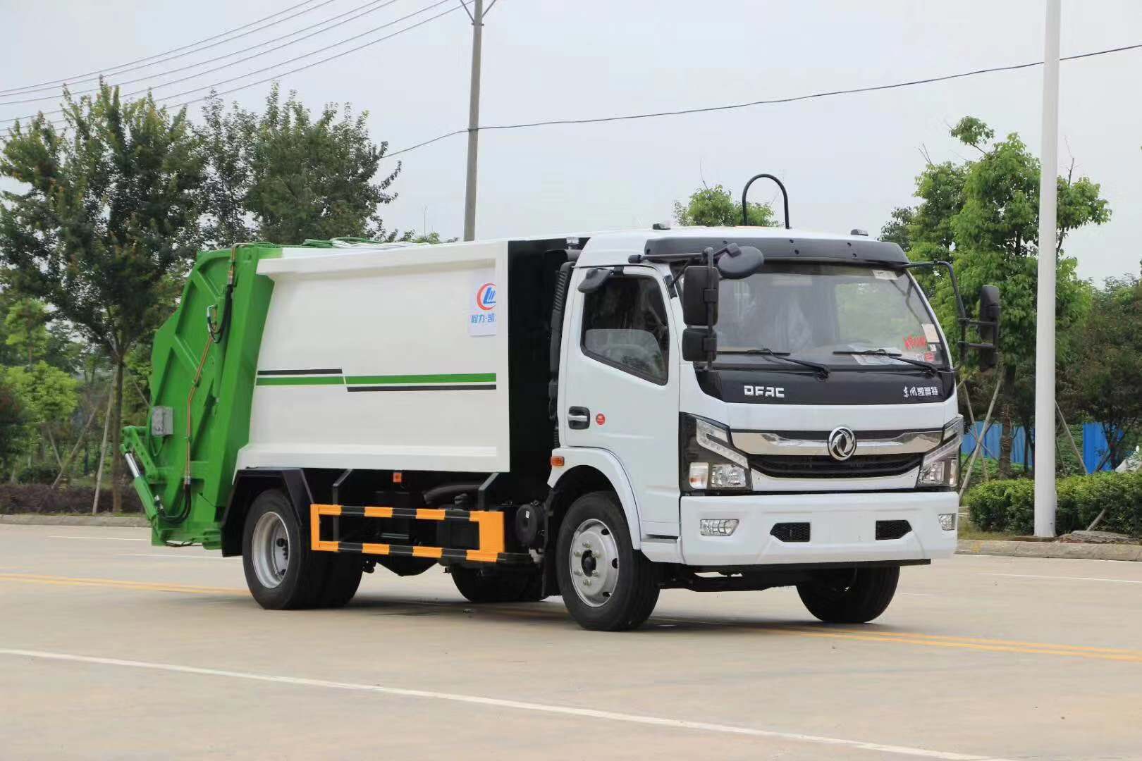 國(guó)六大多利卡壓縮垃圾車