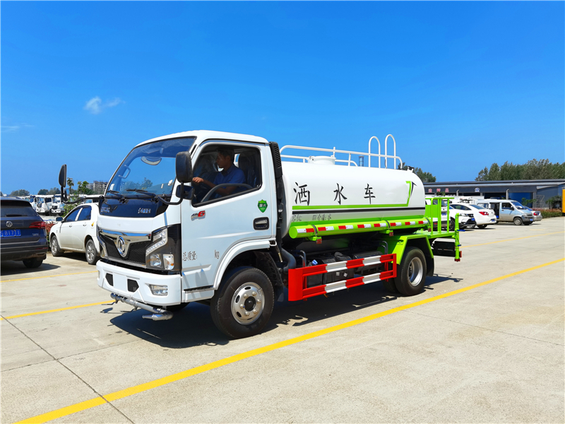 國六東風D6多利卡5噸灑水車|程力集團