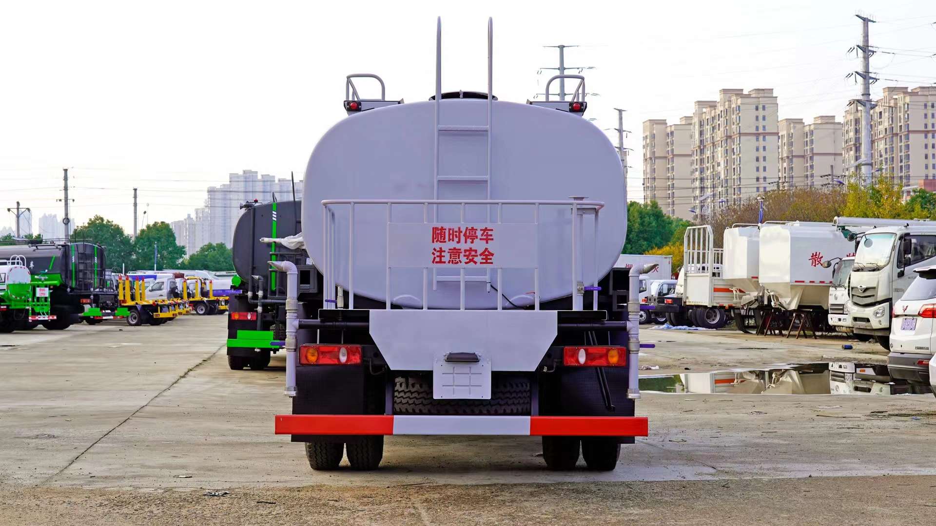 東風(fēng)D3國(guó)六12噸灑水車