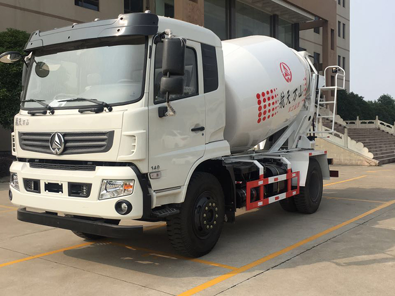 航天万山5-7方混凝土搅拌车